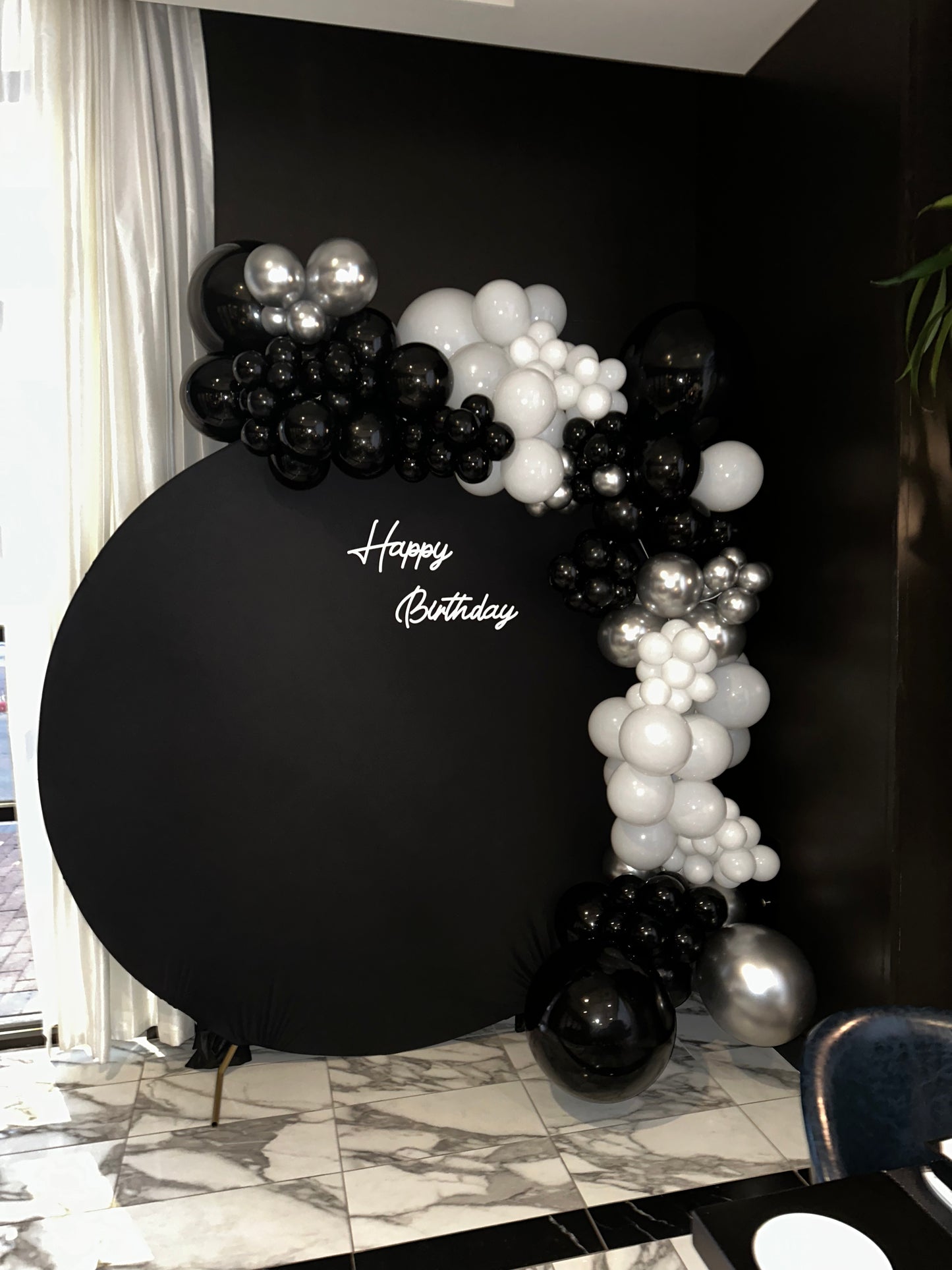 Round Arch w/ Balloons