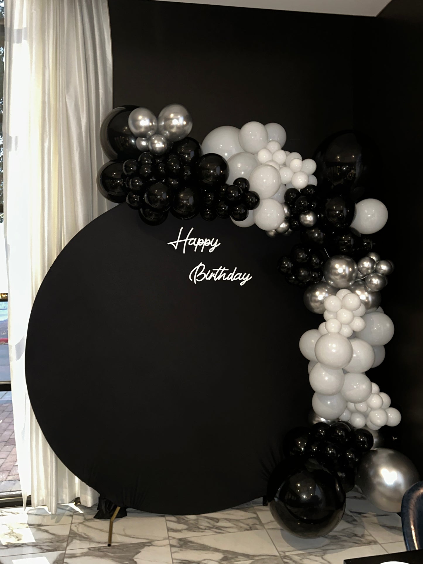 Round Arch w/ Balloons