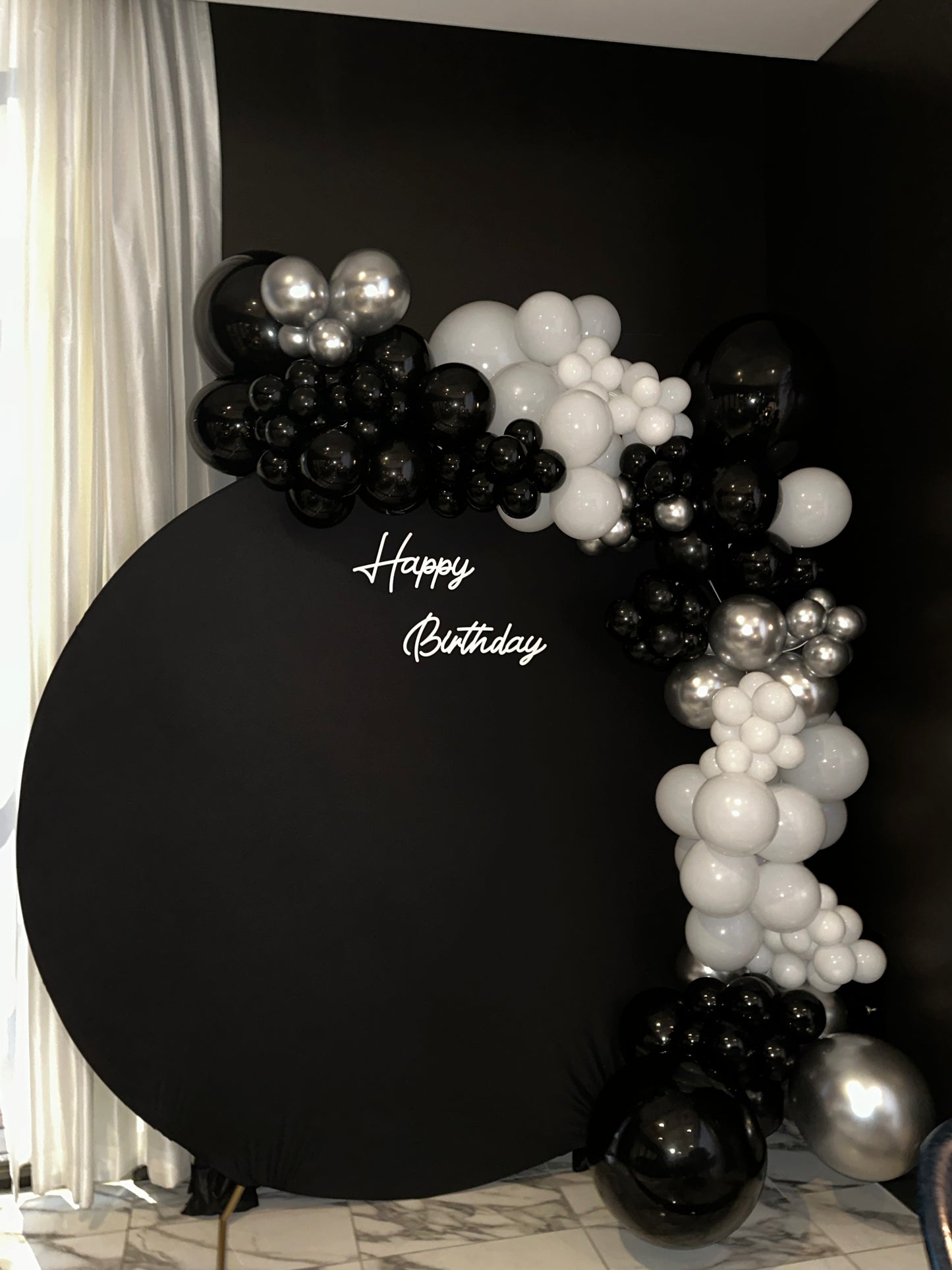 Round Arch w/ Balloons